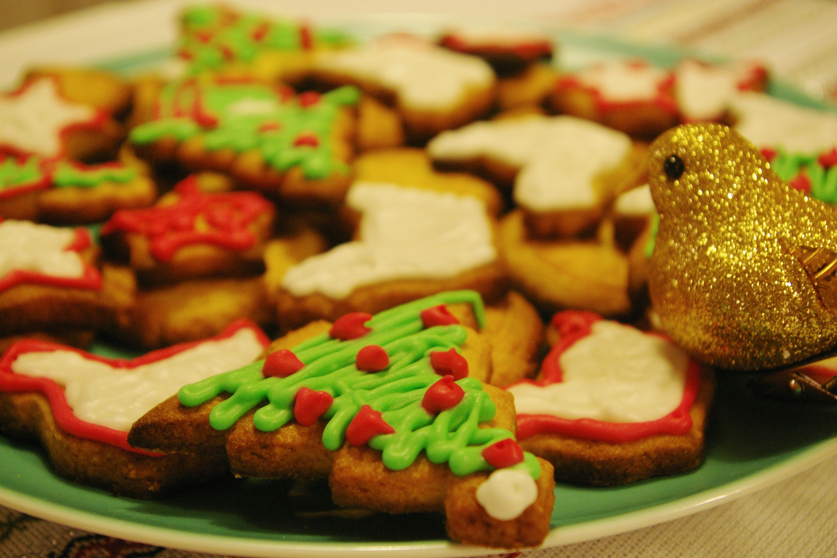 Biscuits de Noël en glaçage royal 